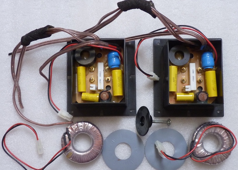 lowestoft-stereo A E 109 Crossovers Image 2